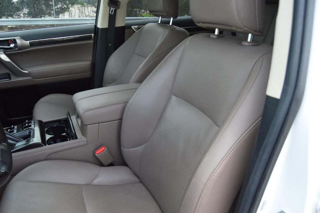 used 2021 Lexus GX 460 car, priced at $43,980