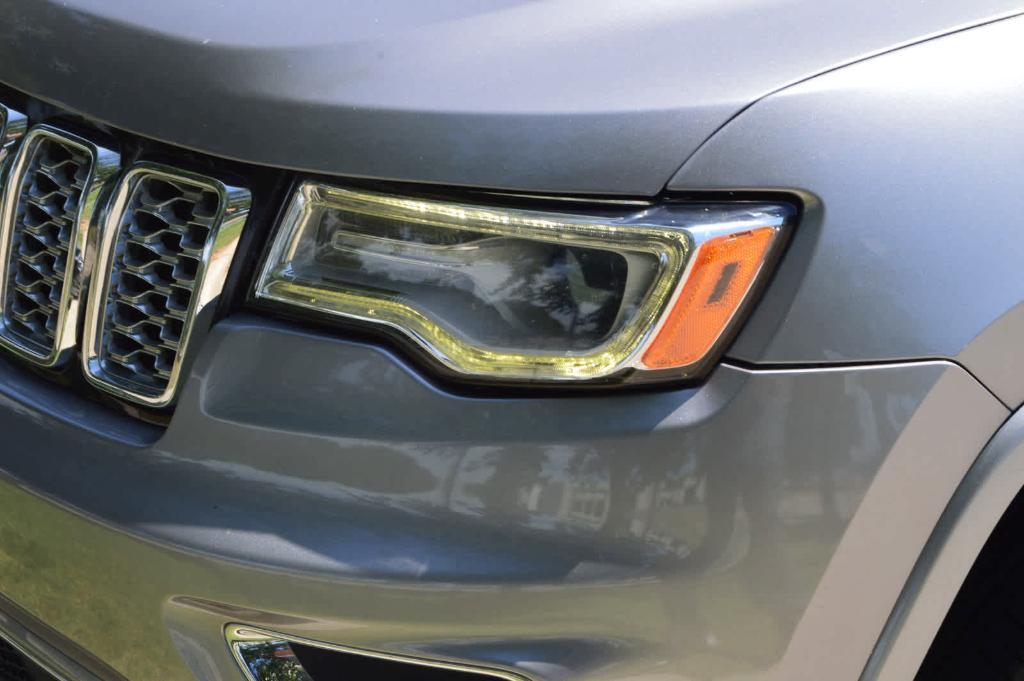 used 2017 Jeep Grand Cherokee car, priced at $15,499