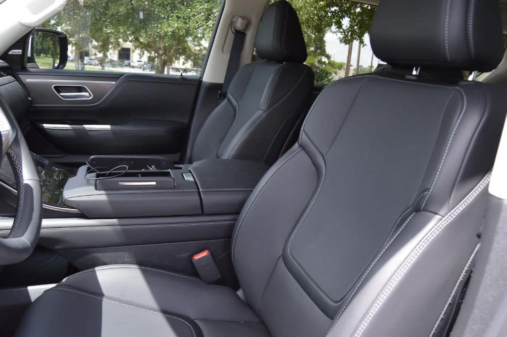 used 2025 INFINITI QX80 car, priced at $71,999
