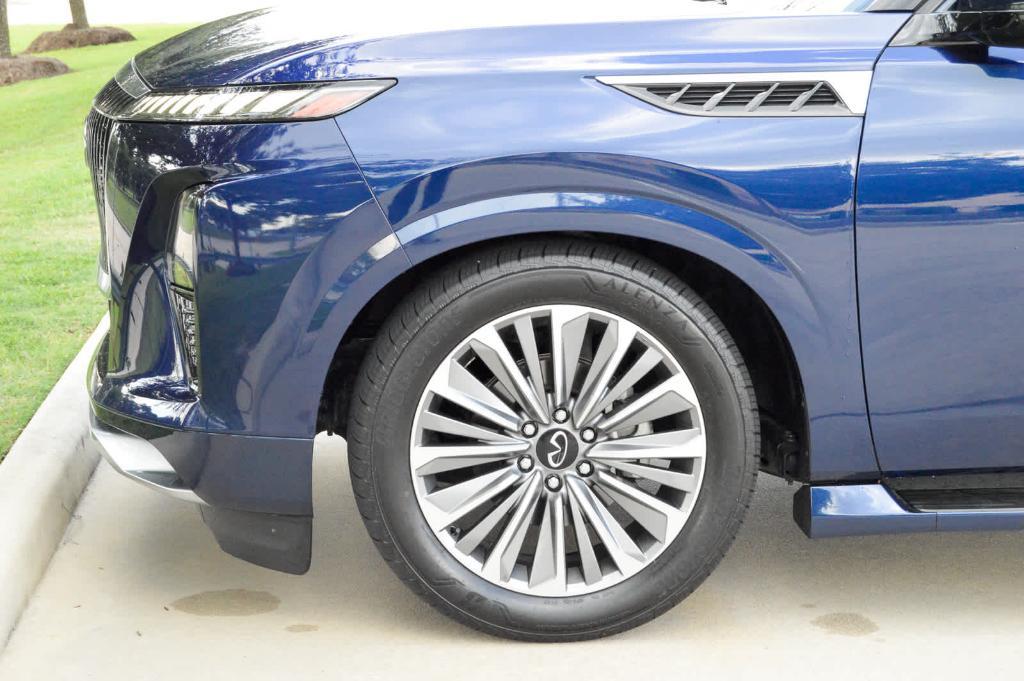 used 2025 INFINITI QX80 car, priced at $77,499