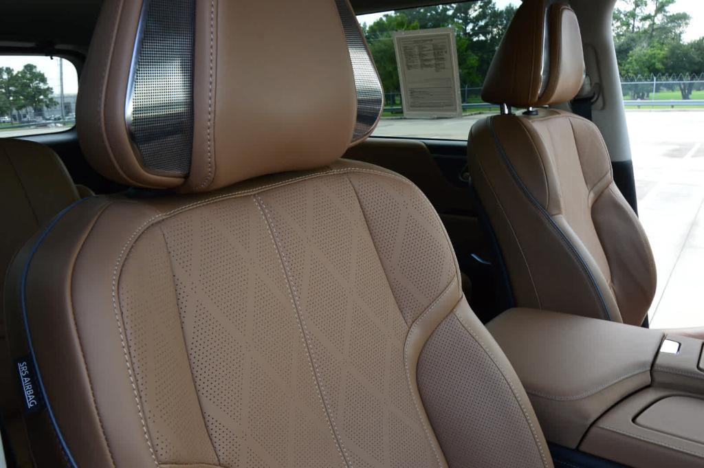 used 2025 INFINITI QX80 car, priced at $77,499