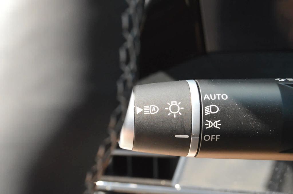 used 2025 INFINITI QX80 car, priced at $77,499