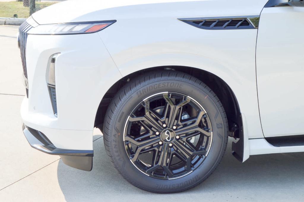 new 2026 INFINITI QX80 car, priced at $106,525