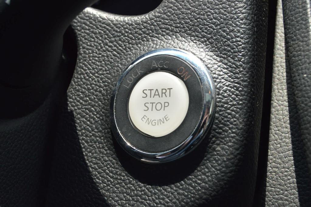 used 2014 INFINITI Q60 car, priced at $18,999