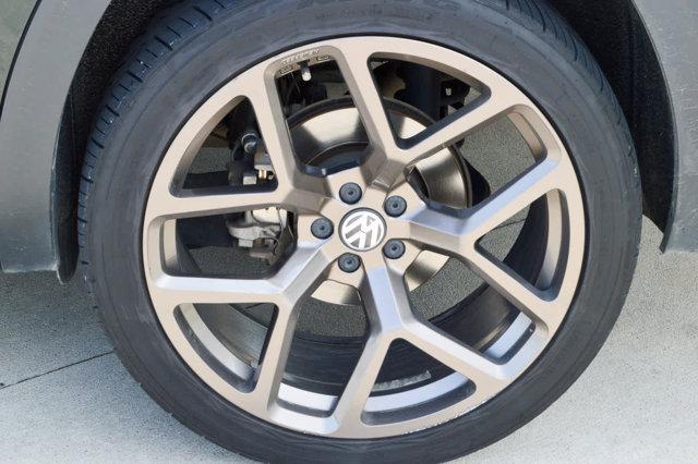 used 2021 Volkswagen Atlas car, priced at $20,899