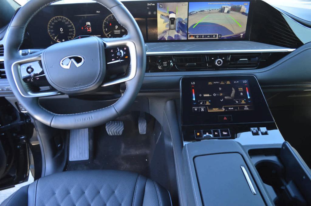 new 2025 INFINITI QX80 car, priced at $123,585