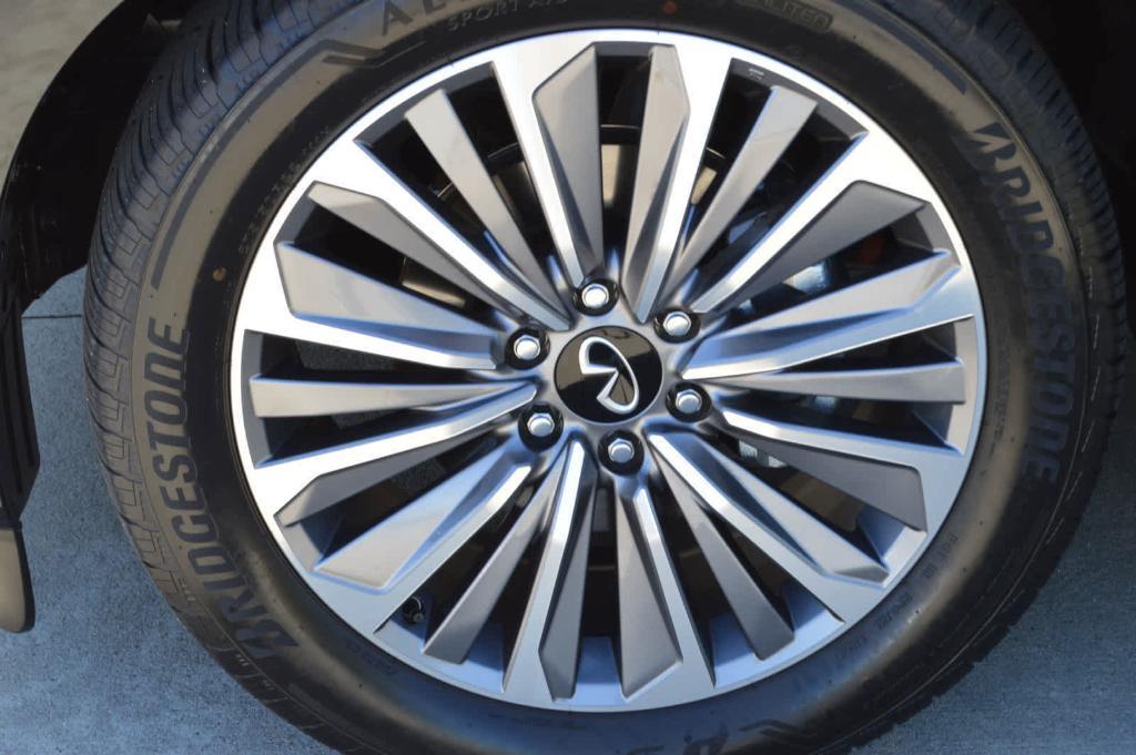 used 2025 INFINITI QX80 car, priced at $84,999