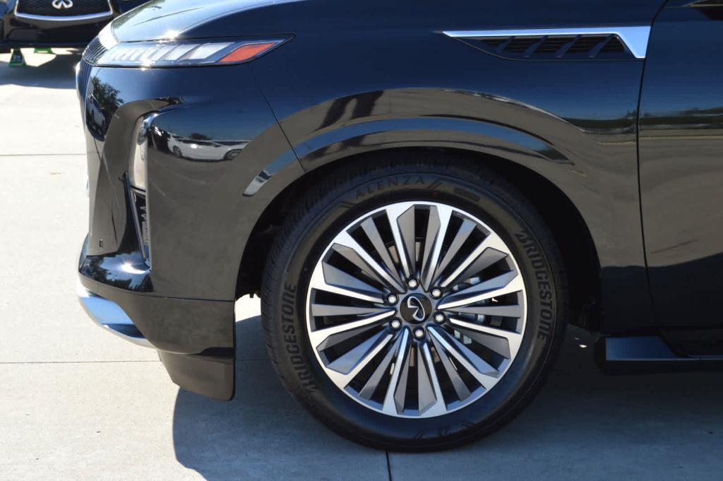 used 2025 INFINITI QX80 car, priced at $84,999