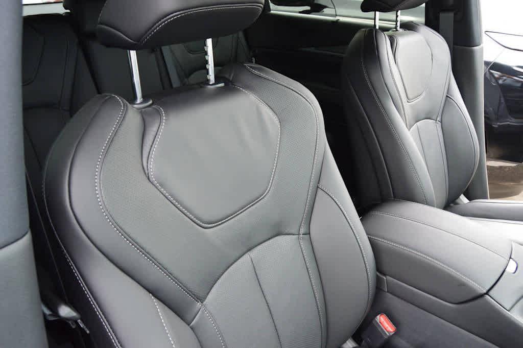 new 2025 INFINITI QX60 car, priced at $60,980