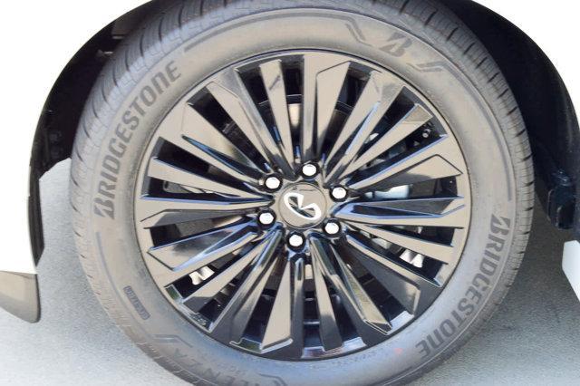 new 2025 INFINITI QX80 car, priced at $102,130