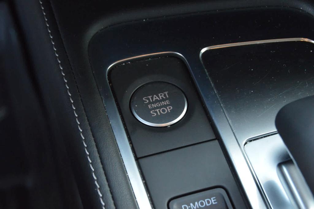 used 2025 INFINITI QX60 car, priced at $44,899