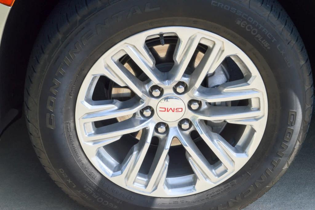 used 2023 GMC Yukon XL car, priced at $53,699