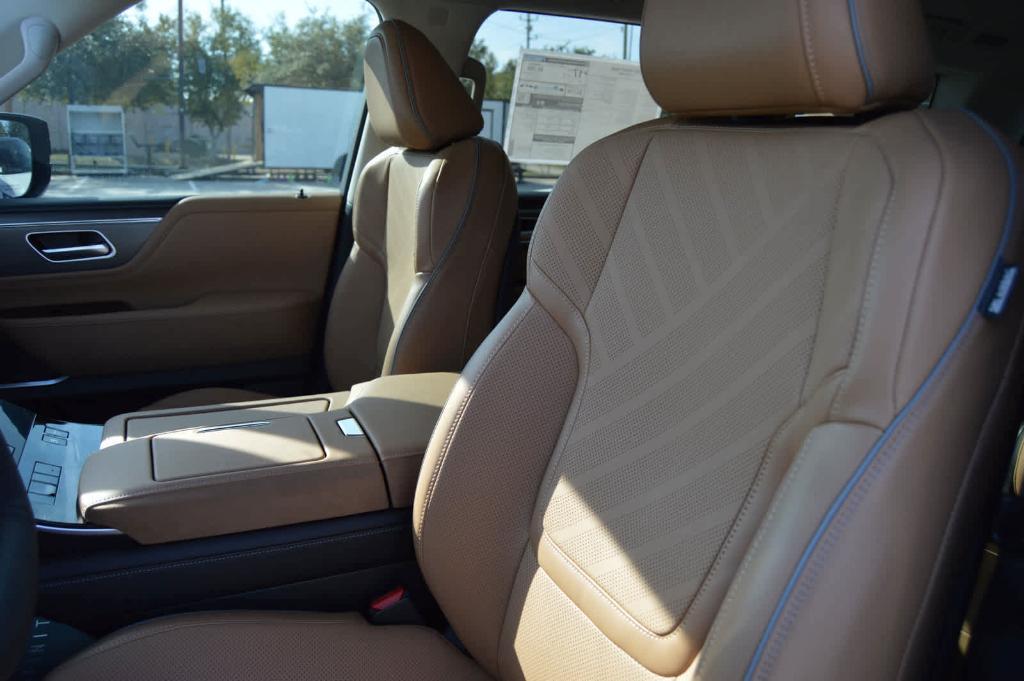 new 2025 INFINITI QX80 car, priced at $106,379