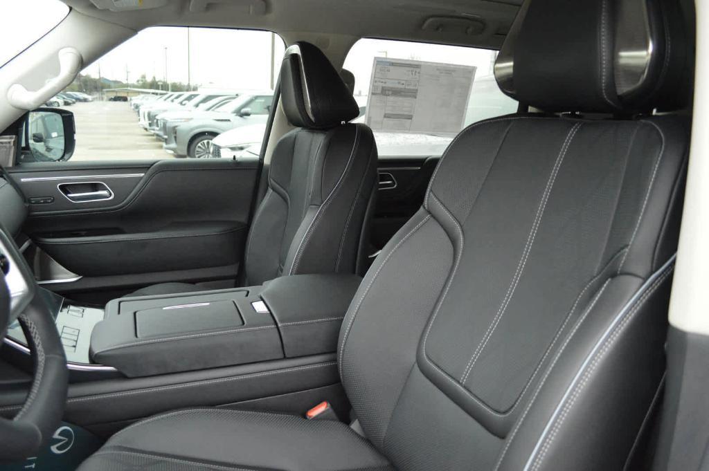 new 2025 INFINITI QX80 car, priced at $111,975