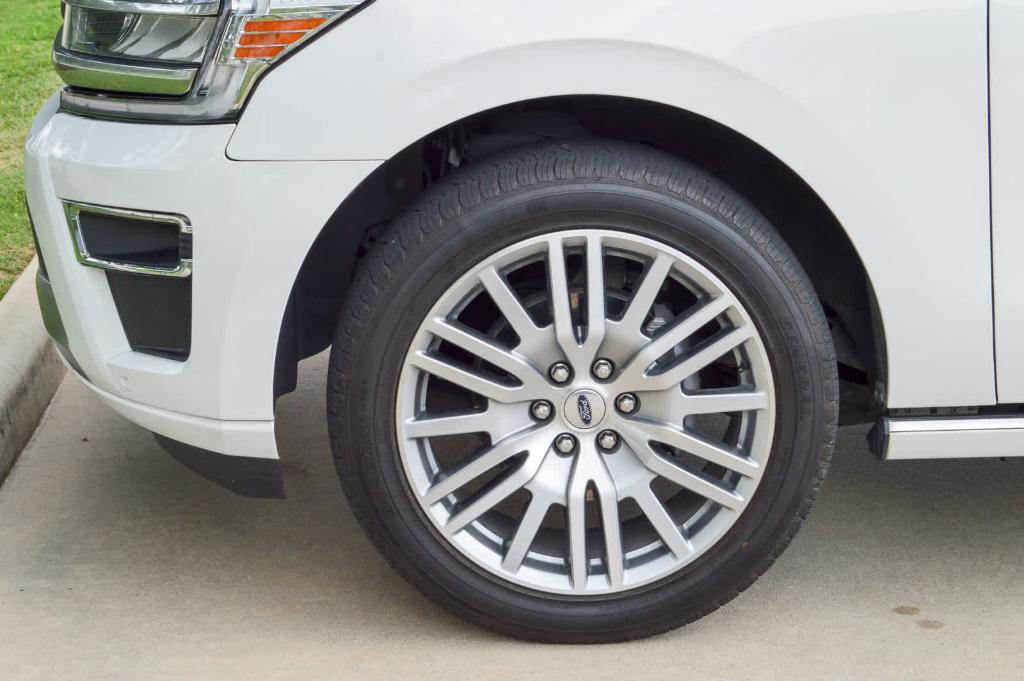 used 2022 Ford Expedition car, priced at $52,899