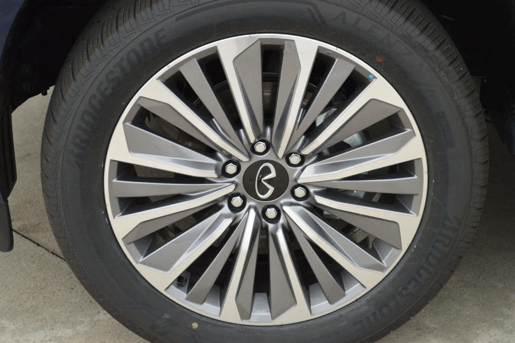new 2025 INFINITI QX80 car, priced at $96,095