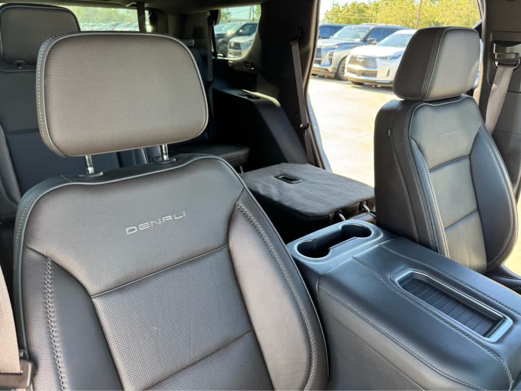 used 2021 GMC Yukon car, priced at $50,778