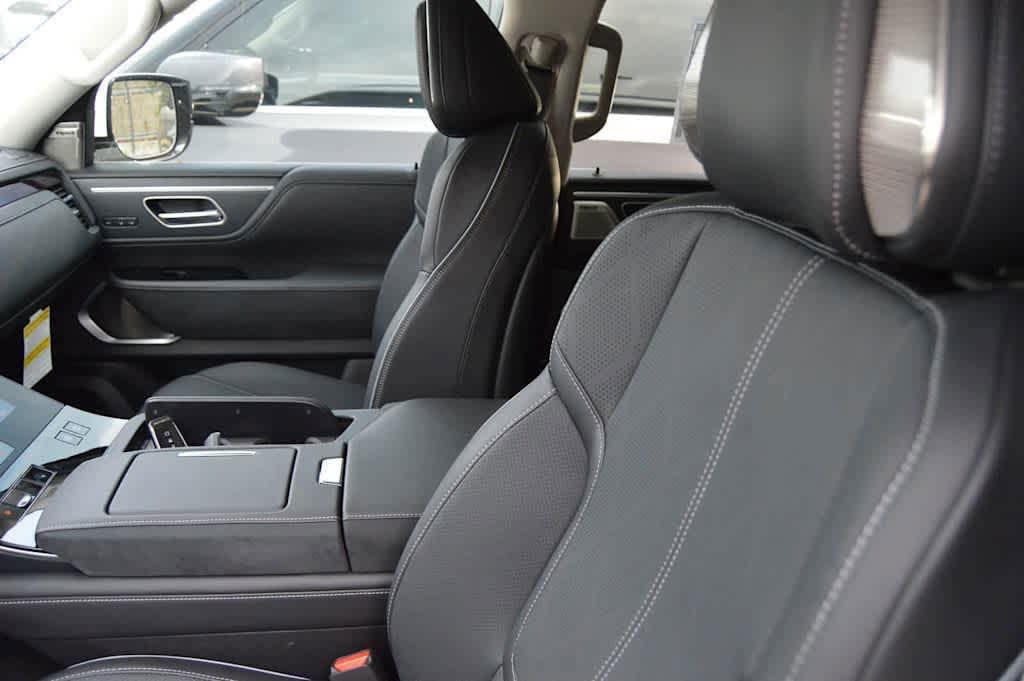new 2025 INFINITI QX80 car, priced at $102,845