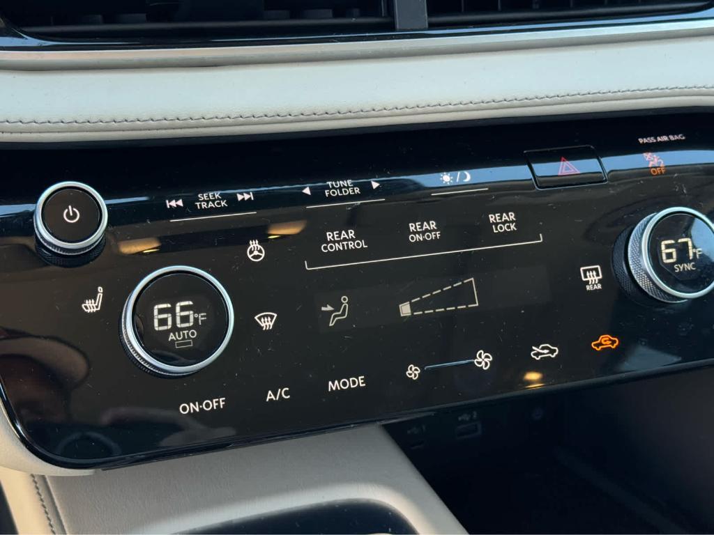 used 2025 INFINITI QX60 car, priced at $38,999