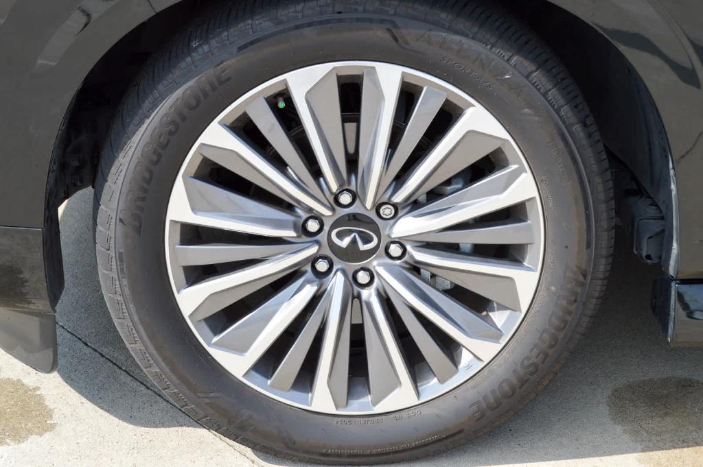 used 2025 INFINITI QX80 car, priced at $77,999