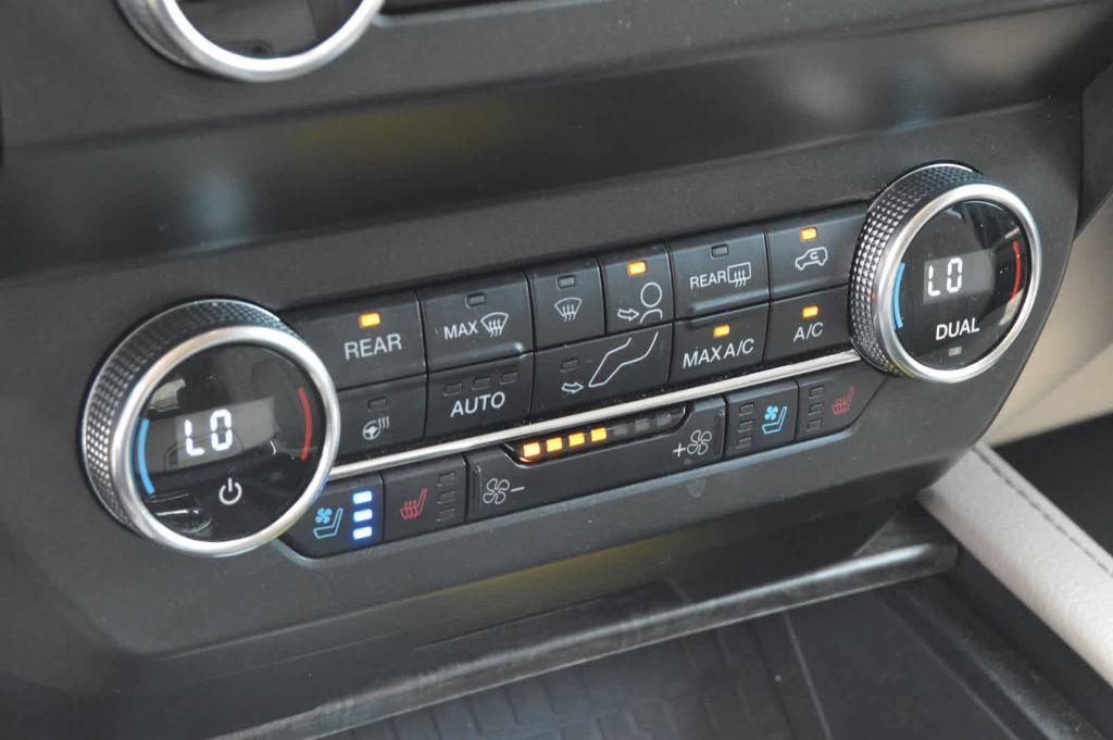 used 2020 Ford Expedition car, priced at $27,999
