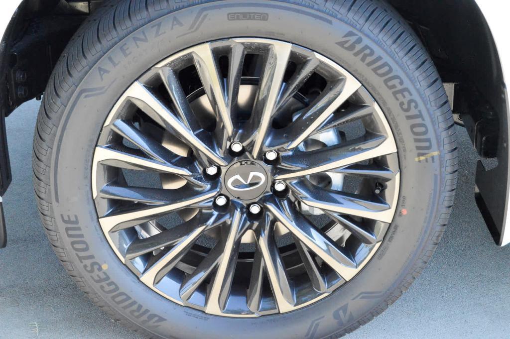 new 2026 INFINITI QX80 car, priced at $117,920
