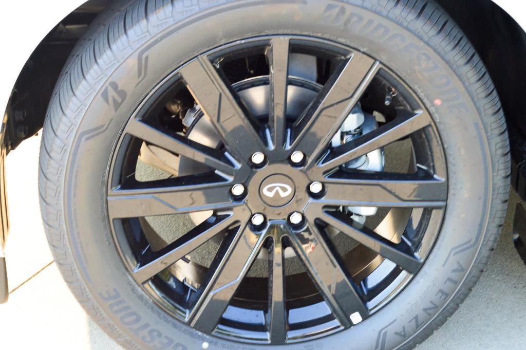 new 2026 INFINITI QX80 car, priced at $121,994