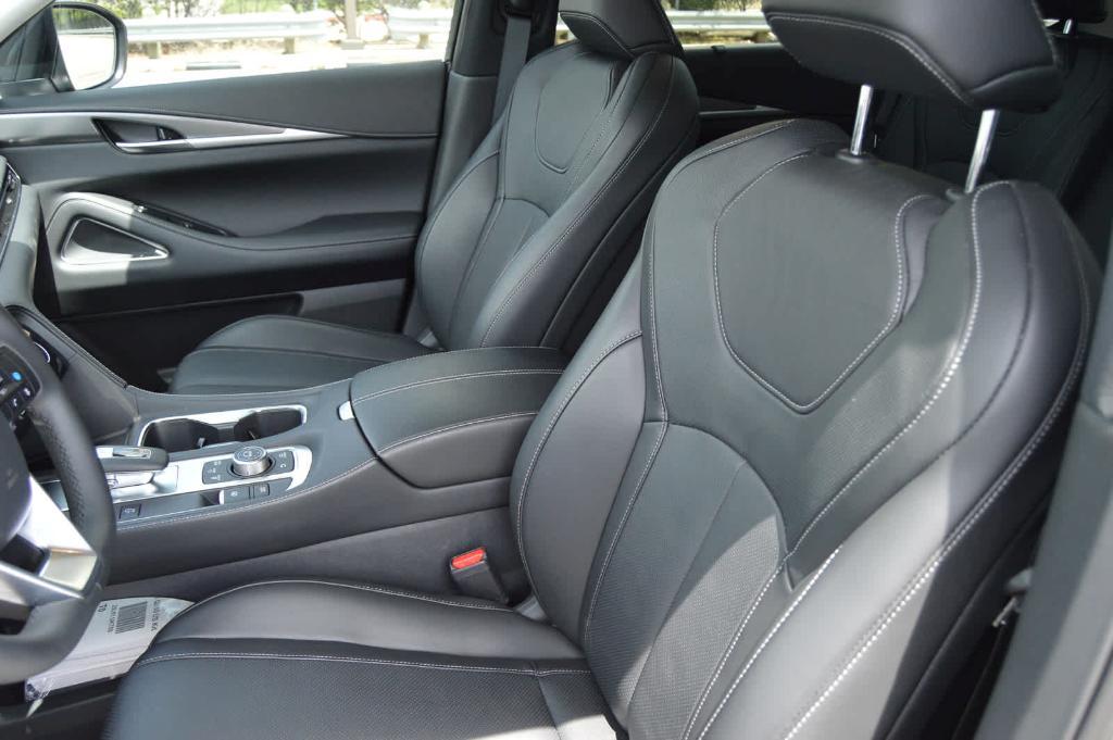 used 2025 INFINITI QX60 car, priced at $44,999