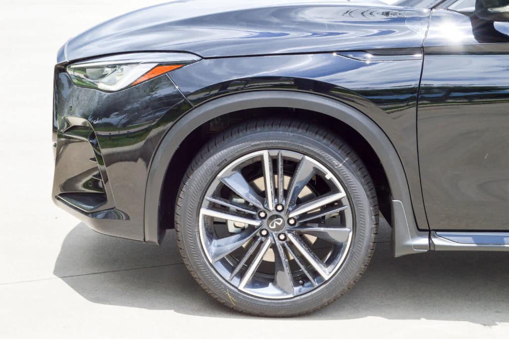 new 2025 INFINITI QX50 car, priced at $53,670