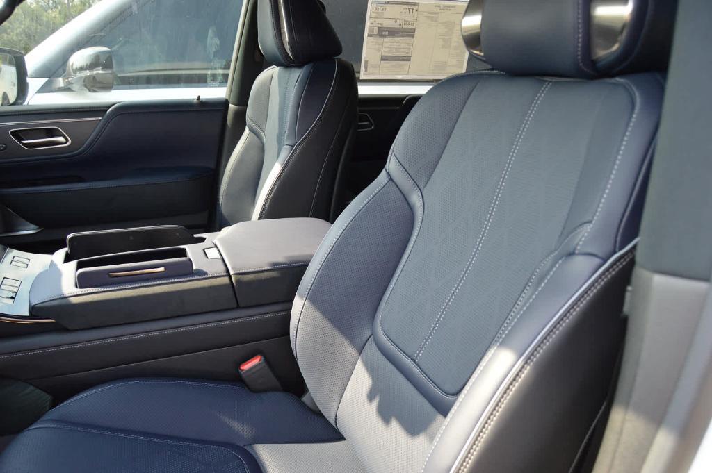 new 2026 INFINITI QX80 car, priced at $106,525