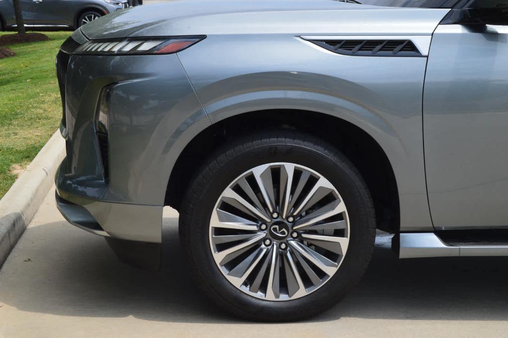 used 2025 INFINITI QX80 car, priced at $80,999