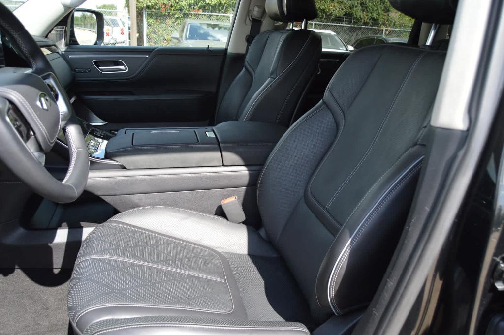 used 2025 INFINITI QX80 car, priced at $74,999