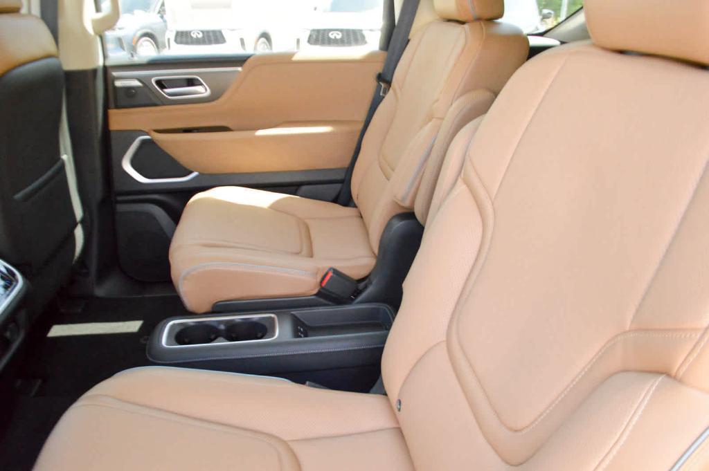 new 2025 INFINITI QX80 car, priced at $106,395