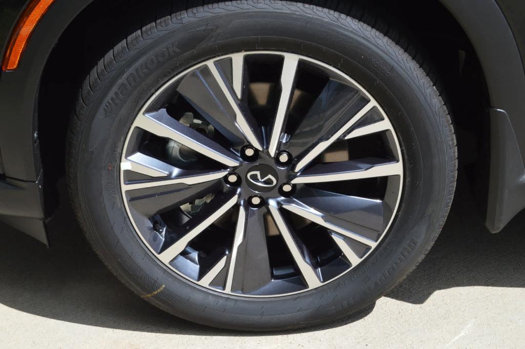new 2026 INFINITI QX60 car, priced at $60,185