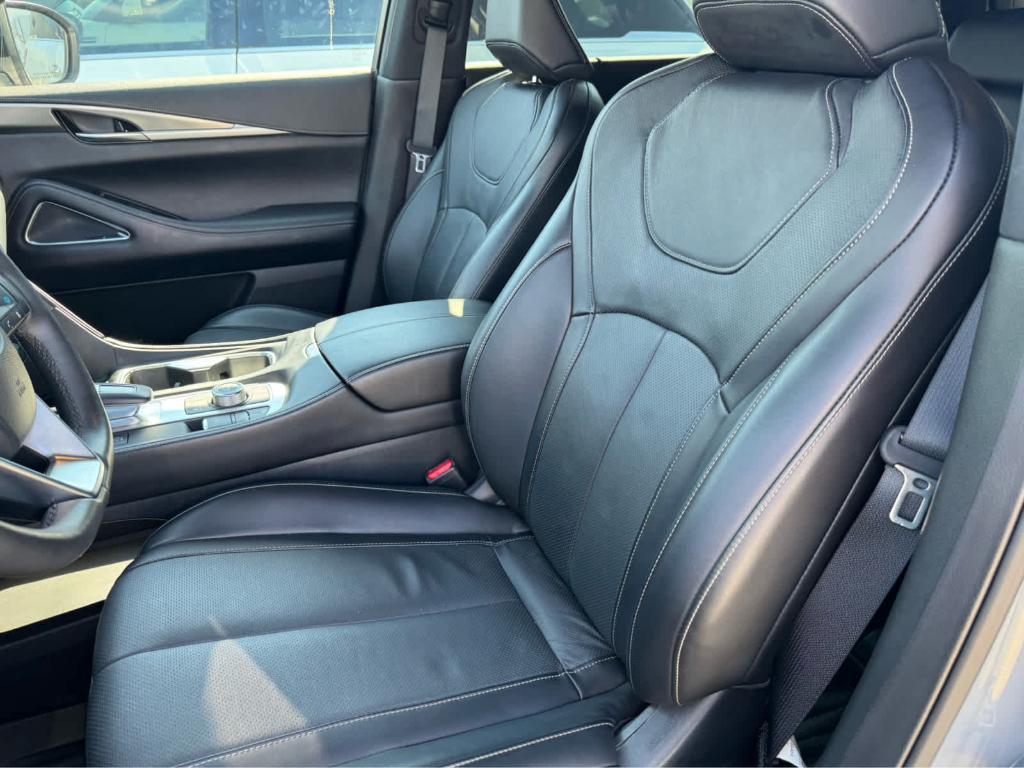used 2025 INFINITI QX60 car, priced at $42,999