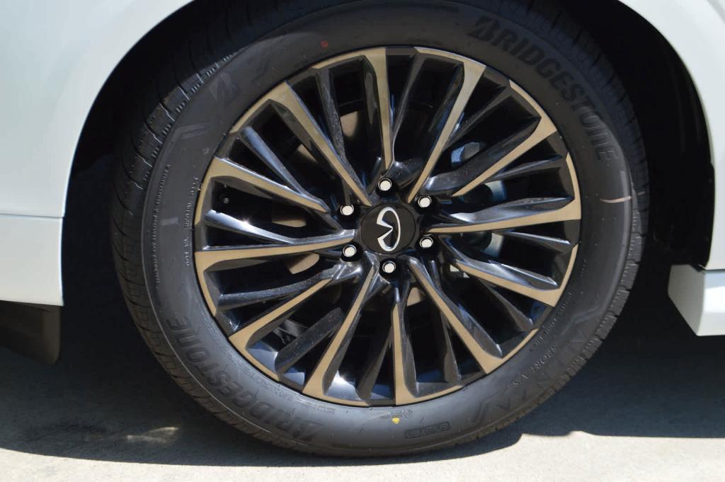 new 2025 INFINITI QX80 car, priced at $112,795