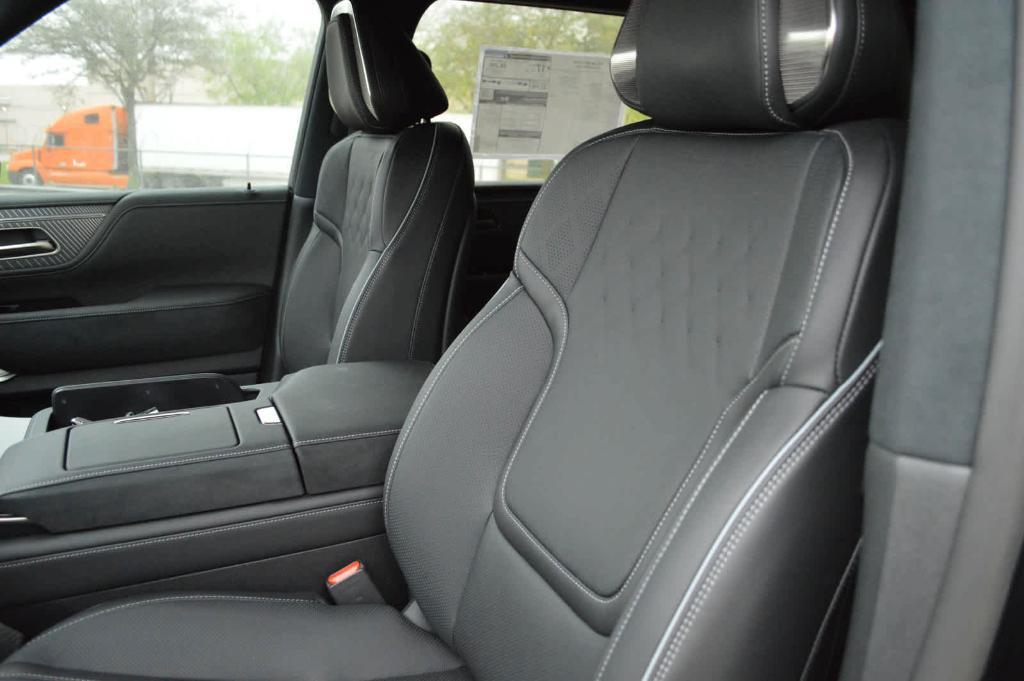 new 2025 INFINITI QX80 car, priced at $114,640