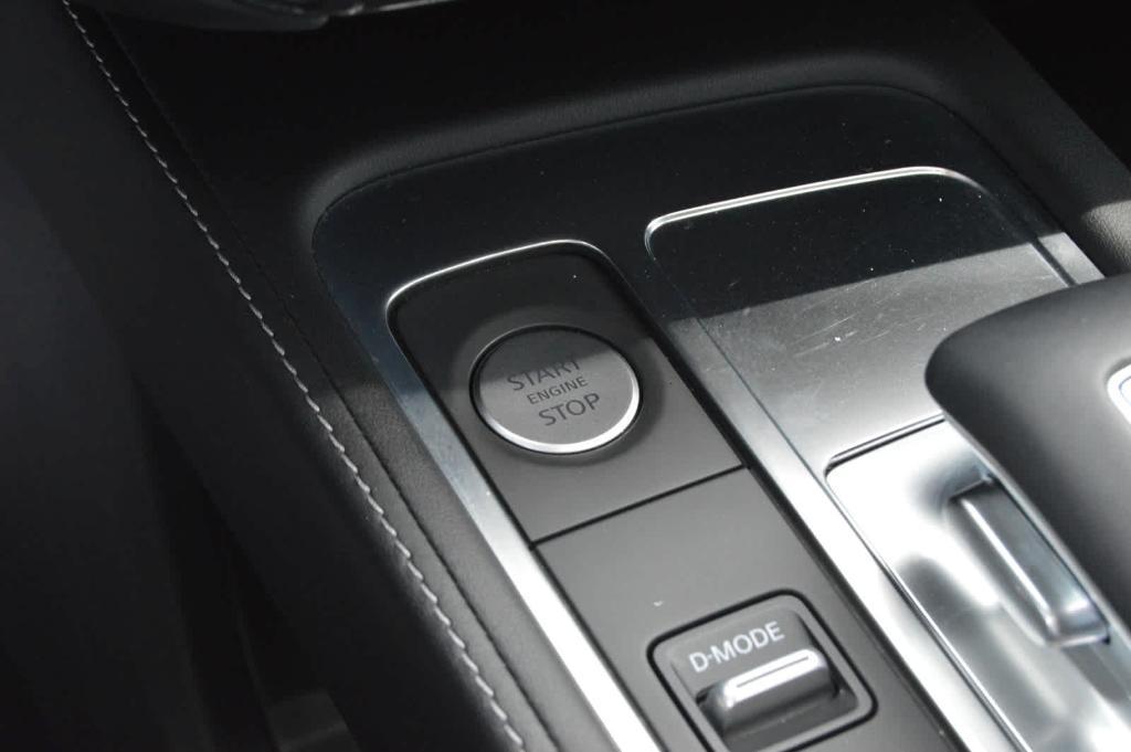 used 2025 INFINITI QX60 car, priced at $53,999