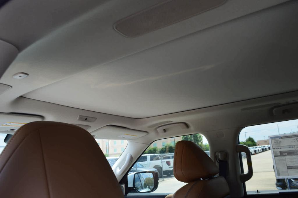 new 2025 INFINITI QX80 car, priced at $111,975
