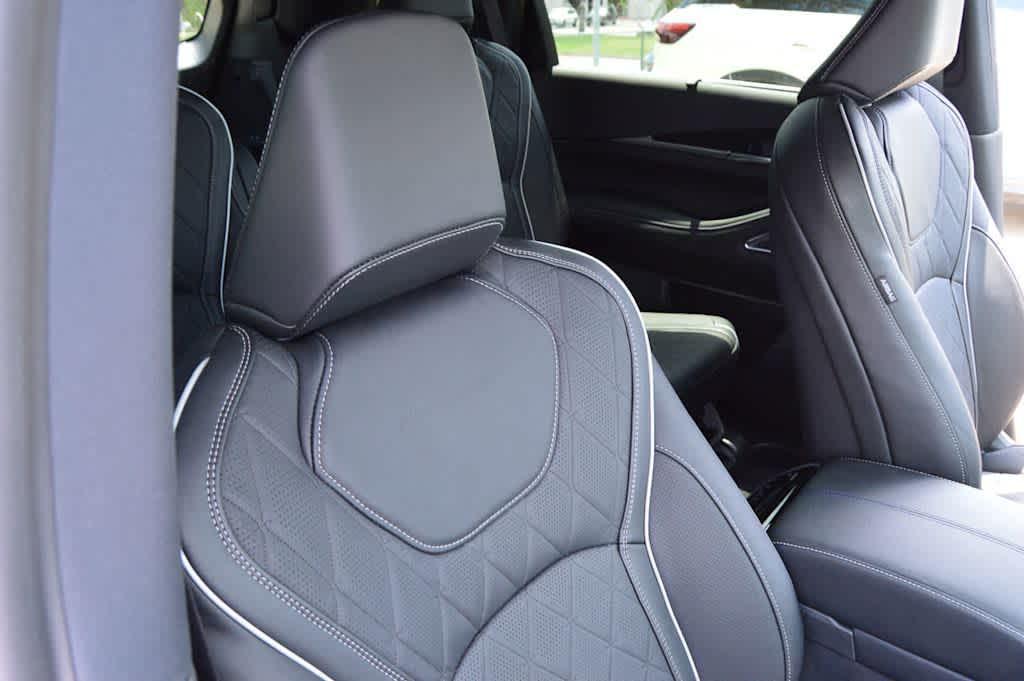 new 2025 INFINITI QX60 car, priced at $69,550