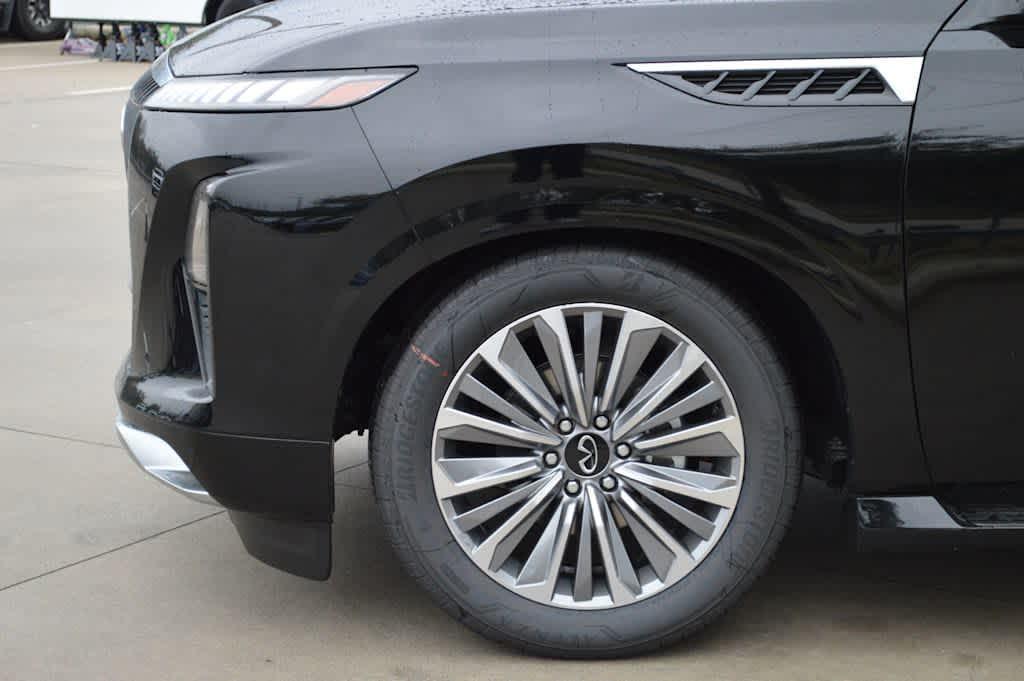 used 2025 INFINITI QX80 car, priced at $77,999