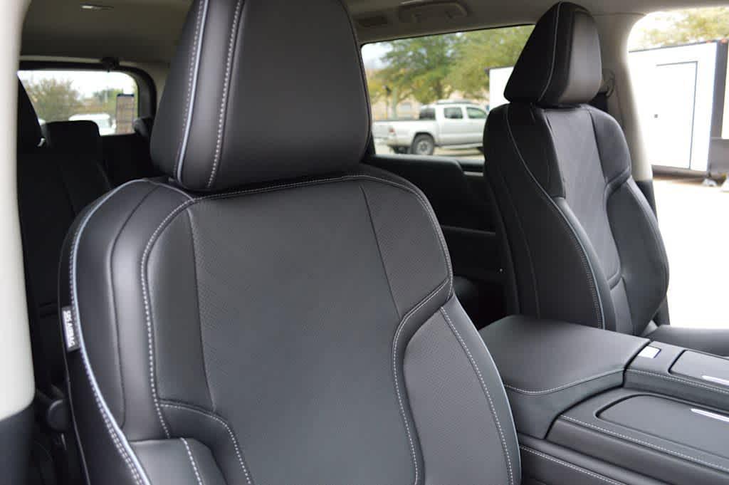 used 2025 INFINITI QX80 car, priced at $77,999