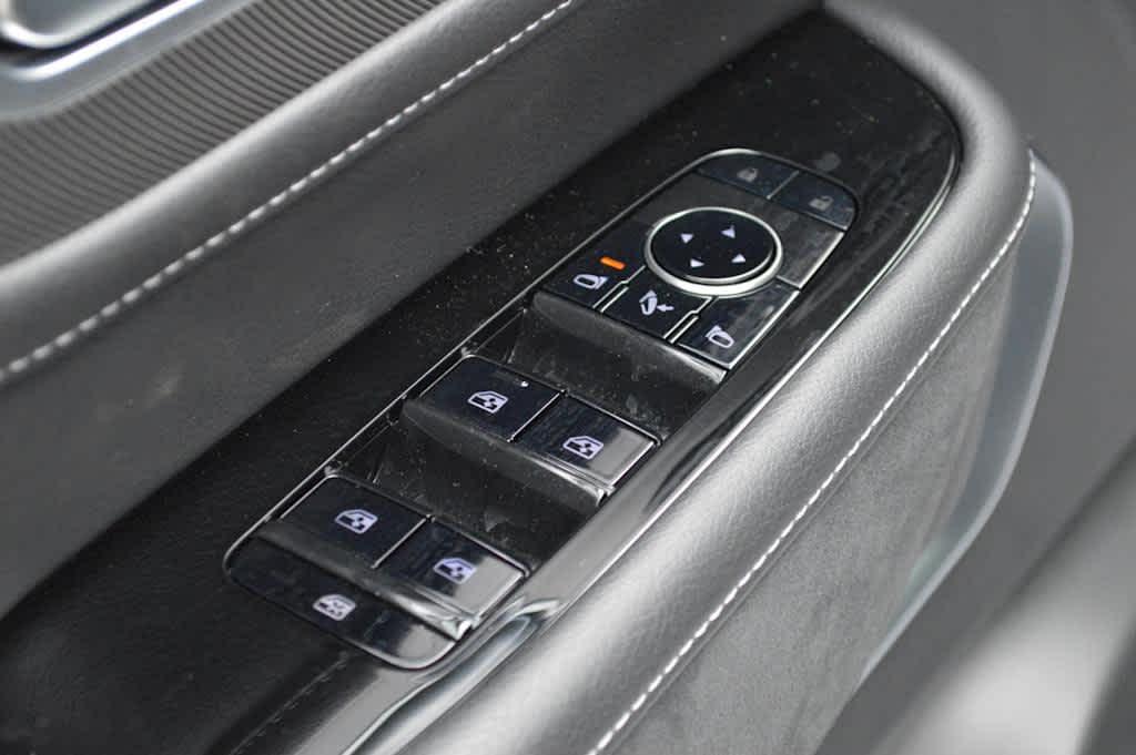 used 2025 INFINITI QX80 car, priced at $77,999