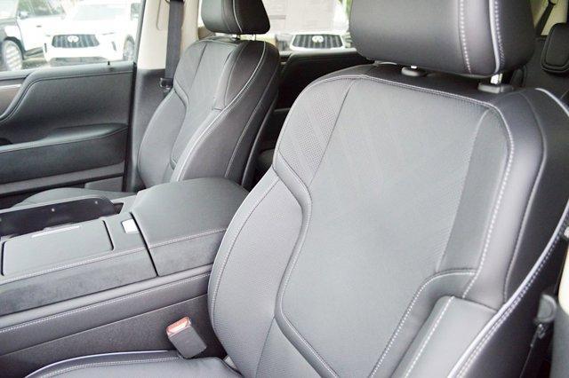new 2025 INFINITI QX80 car, priced at $92,100