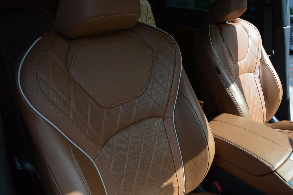 used 2025 INFINITI QX60 car, priced at $55,999