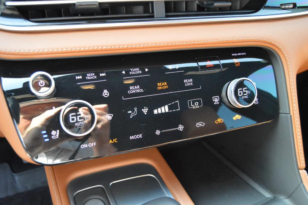 used 2025 INFINITI QX60 car, priced at $55,999