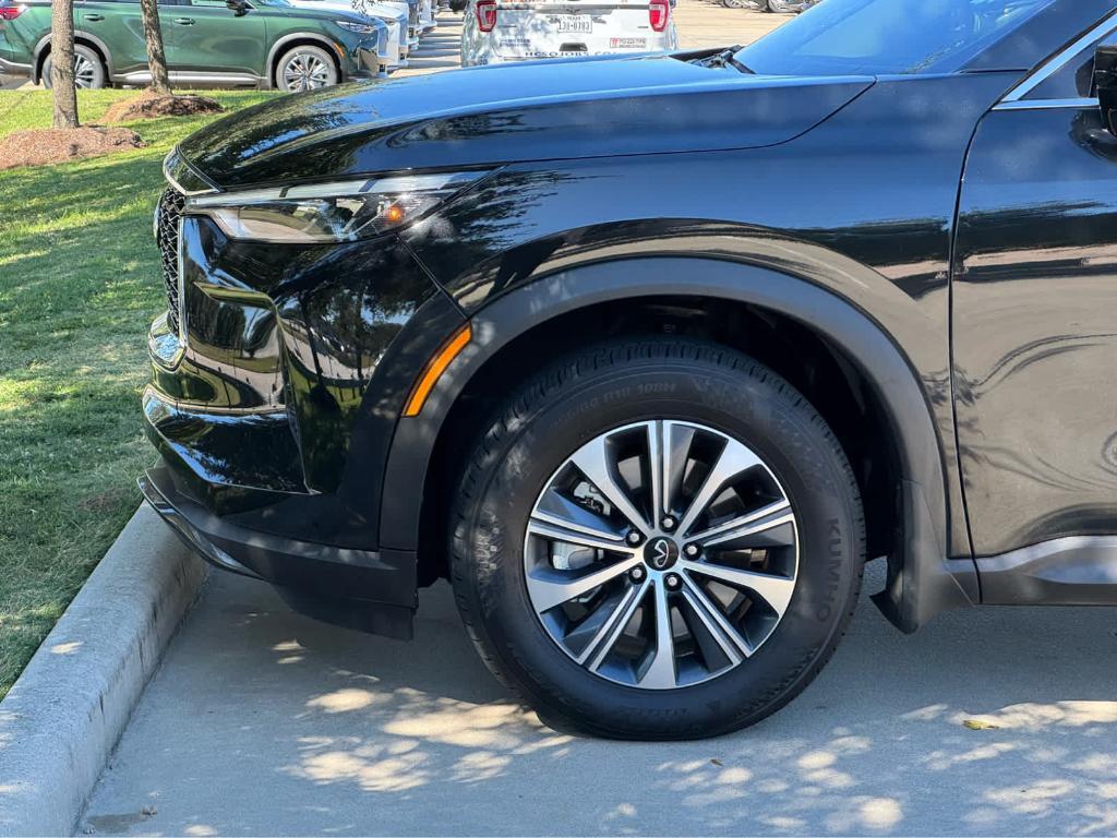 used 2025 INFINITI QX60 car, priced at $39,999