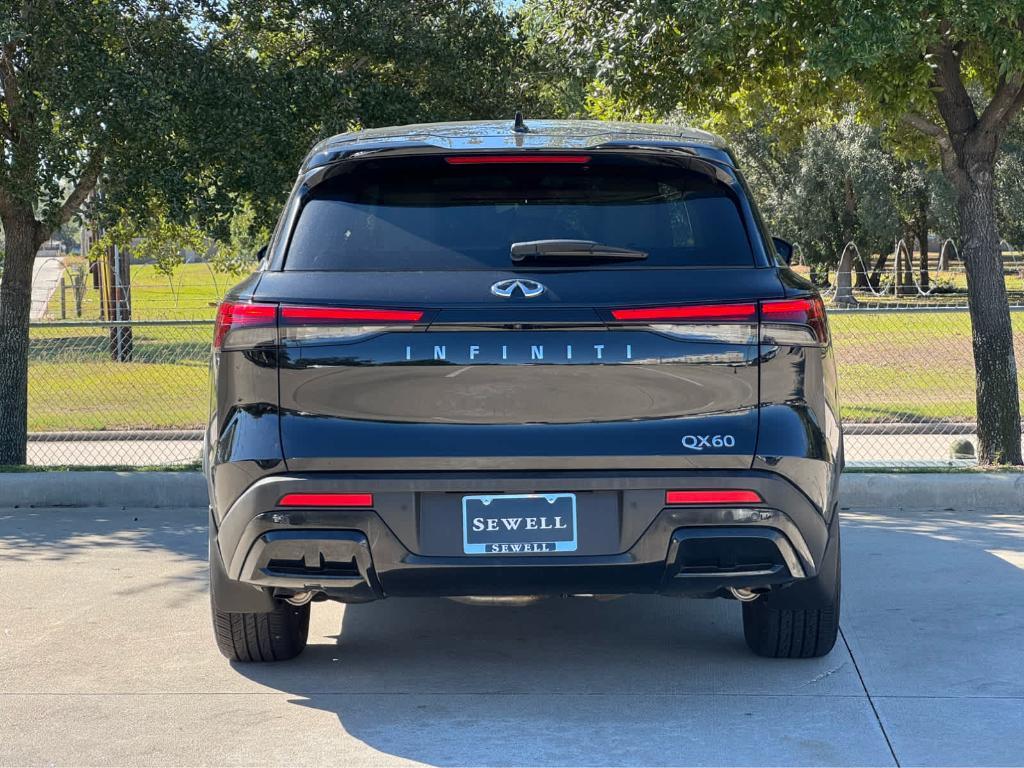 used 2025 INFINITI QX60 car, priced at $39,999