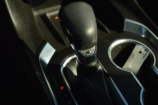 used 2023 Chevrolet Traverse car, priced at $23,999