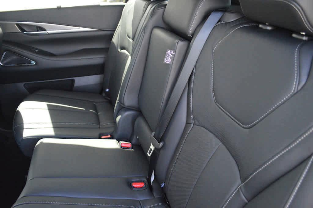 new 2025 INFINITI QX60 car, priced at $60,980